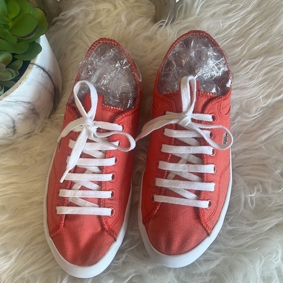 Lacoste Ramer Coral Lace Up Fashion Woman’s Trainers Sneaker Size 7 - Picture 3 of 13